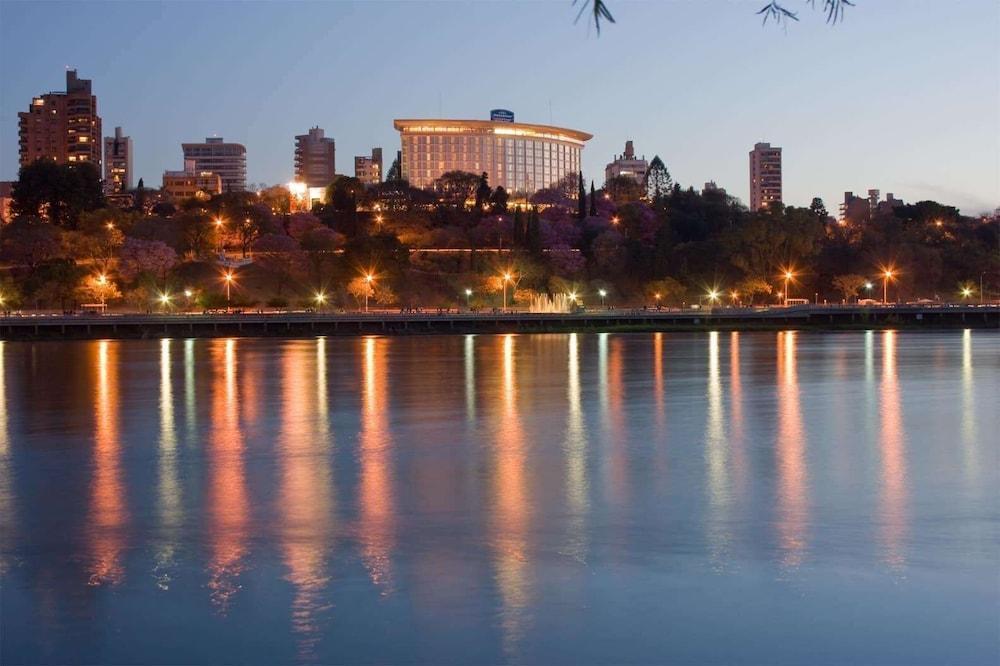 Howard Johnson Plaza Resort & Casino Mayorazgo Paraná Exteriör bild The University of Washington campus, seen from the Union Bay side of the lake