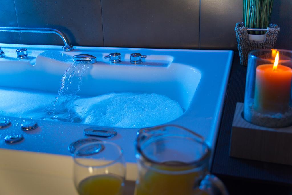 Howard Johnson Plaza Resort & Casino Mayorazgo Paraná Exteriör bild A whirlpool bath