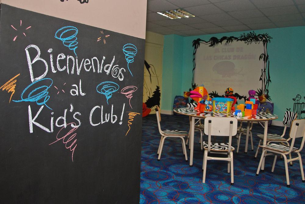Howard Johnson Plaza Resort & Casino Mayorazgo Paraná Exteriör bild A children's club at a hotel