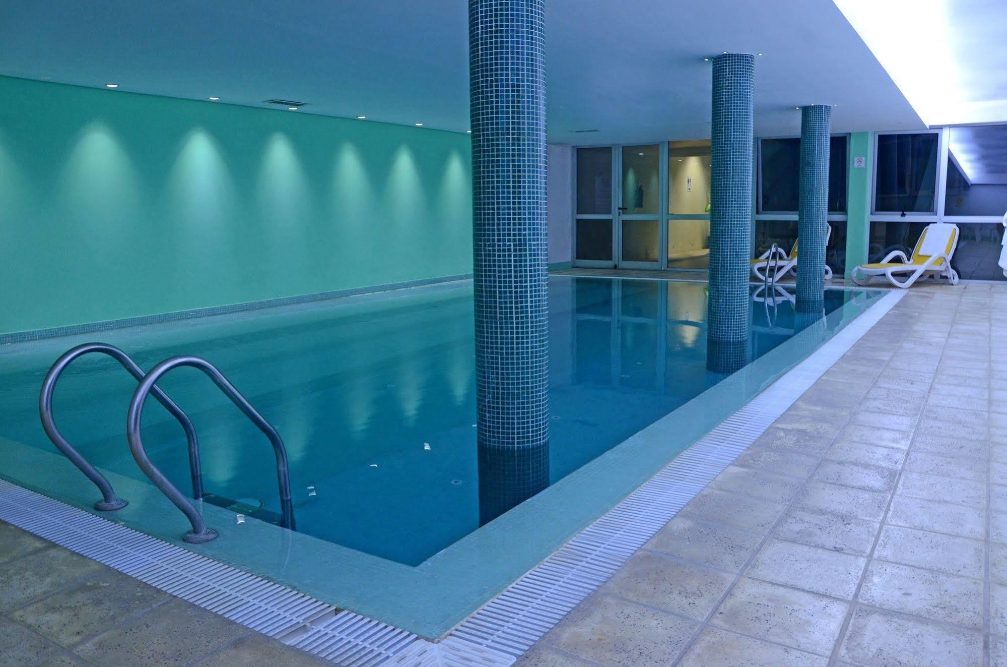 Howard Johnson Plaza Resort & Casino Mayorazgo Paraná Exteriör bild Swimming pool